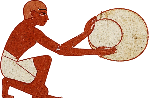 حرفي مصري قديم جالس يرفع طبق